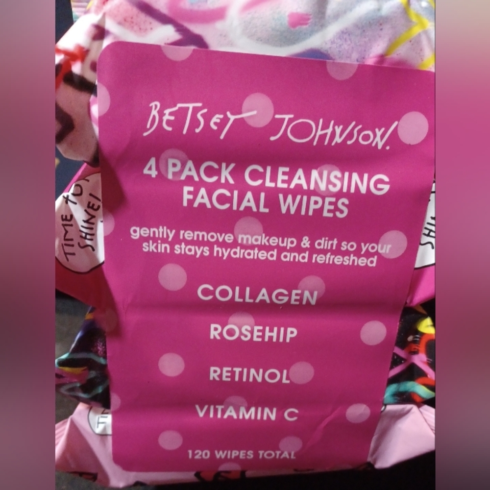 Betsey Johnson Cleansing Facial Wipes New